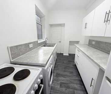 3 bedroom terraced house to rent - Photo 6