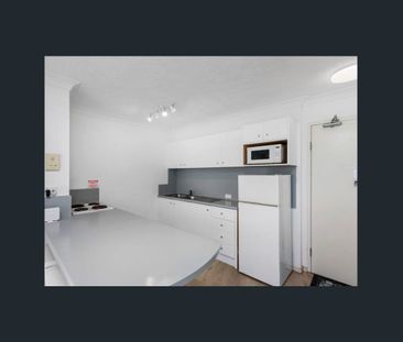 Furnished Apartment in the Northcliffe Precinct - Photo 5