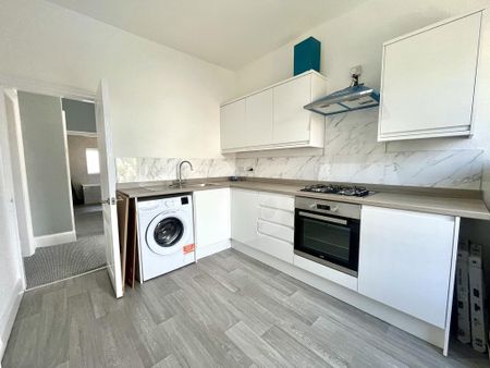 2 bedroom apartment to rent - Photo 5
