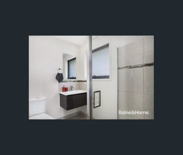 Large Modern Villa - Photo 5