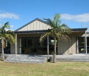 Castleview Rd - Attractive Holiday Rental - Photo 3