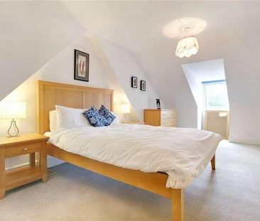 High Street, Southwold, Suffolk, IP18 - Photo 4