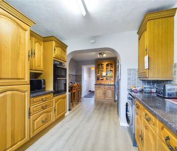 3 bedroom semi-detached house to rent - Photo 6