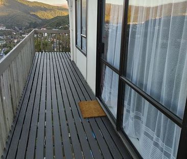 Charming Karori 1BR Flat w/ Garage - Photo 1