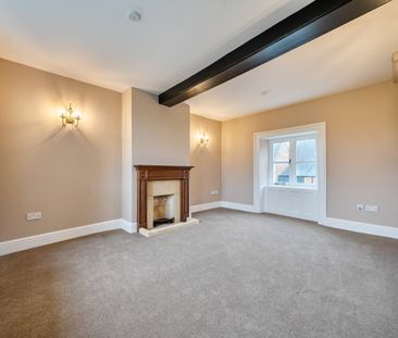 4 bedroom detached house to rent - Photo 2