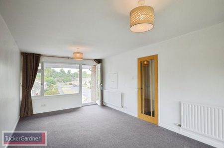 De Freville Road, Great Shelford - Photo 2