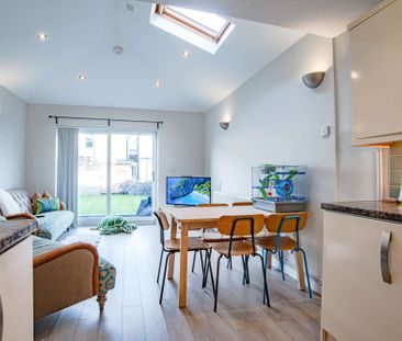 Premium five bedroom property on Coburn Street - Photo 5