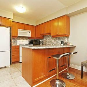 Beautifully decorated furnished 1 bedroom condo with parking - Photo 2