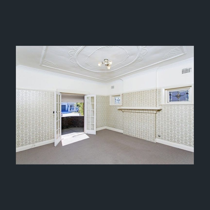 Quaint 2 Bedroom Home - Photo 1