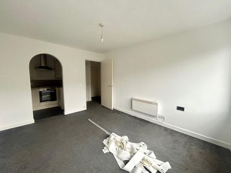 1 bedroom flat to rent - Photo 2