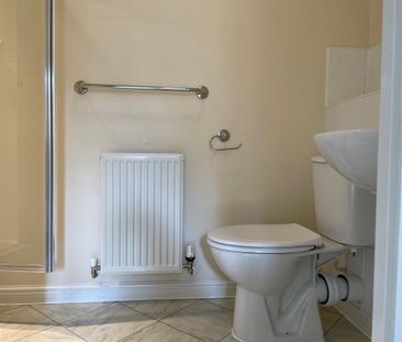 3 bedroom terraced house to rent - Photo 5