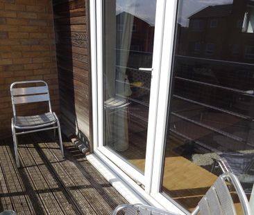 3 bedroom flat to rent - Photo 1