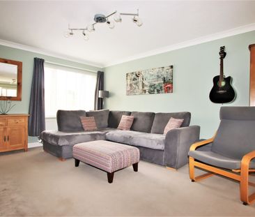 3 Bedroom Semi Detached House - Photo 1