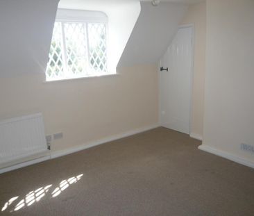 3 bedroom detached house to rent - Photo 2