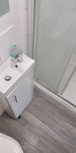 1 bed House Share - To Let - Photo 3