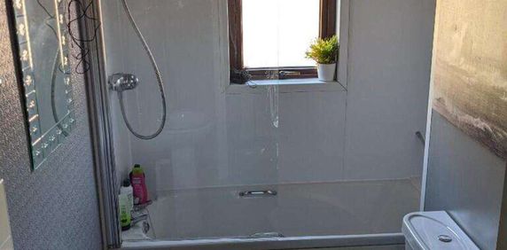 A Captivating Houseshare share for Rent in Leeds Room 6 - Photo 2