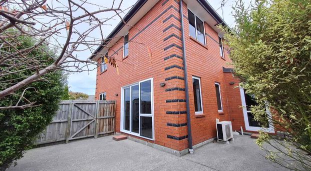 Woolston - 2 Bedroom - Photo 1