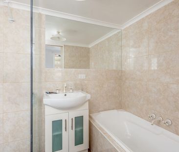 Comfortable Home in Claremont - Photo 3