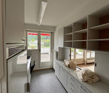 befristete 6-Zimmer-Attikawohnung mit Gemeinschaftspool - Photo 6