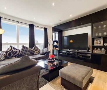 2 Bed Flat, Lyon Road, HA1 - Photo 2