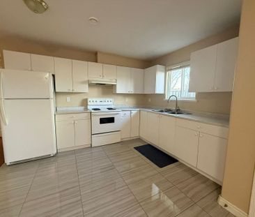 175 Pembina St, New Westminster, BC V3M 5J2, Canada - Photo 4