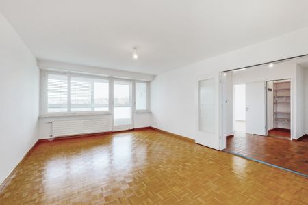 Bright apartment with a free parking space for one year! - Photo 5
