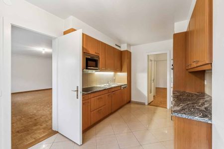 Beautiful 7.5 room in the heart of Florissant - Photo 4