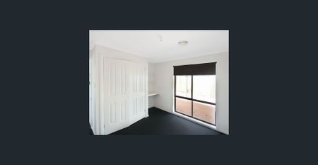 A Fusion of Lifestyle and Location – Modern 4-Bedroom Townhouse in Hoppers Crossing - Photo 5