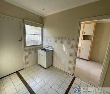 Comfortable 3-Bedroom Home in Doveton - Photo 6