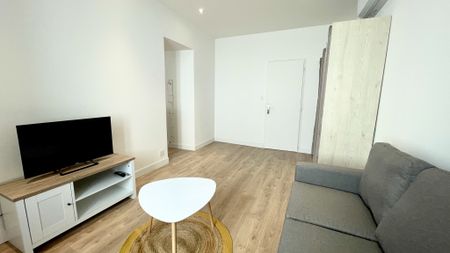 Location Appartement 2 pièces 26m² BAGNOLS SUR CEZE 30200 - Photo 3