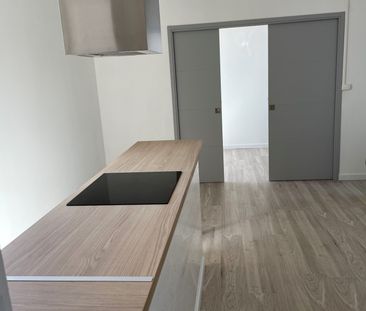 Location Appartement 3 pièces 47m² CHARLIEU 42190 - Photo 4