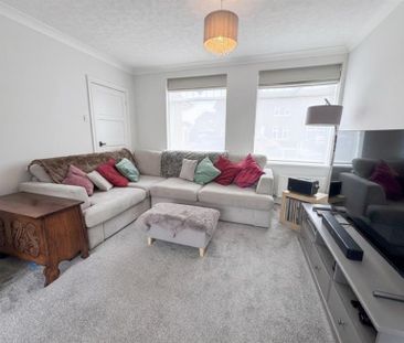 2 Bedroom End Terrace To Let - Photo 2