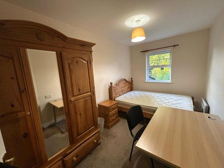 2 bedroom flat to rent - Photo 4