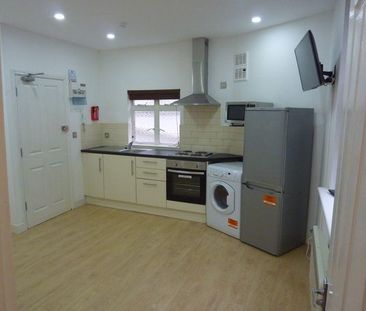 Studio to rent - Photo 4