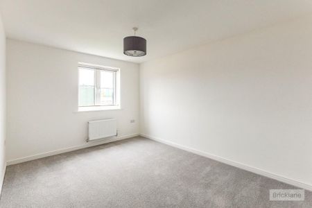 4 bedroom semi-detached house to rent - Photo 5