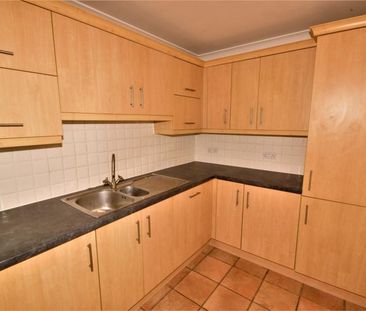 Chatham House, 10 Melbourne Road, Wallington, Surrey, SM6 - Photo 1