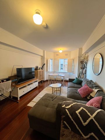 Elizabeth Bay - Photo 5