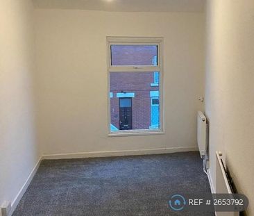 3 bedroom end of terrace house to rent - Photo 3