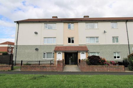 2 bed upper flat to rent in NE12 - Photo 2