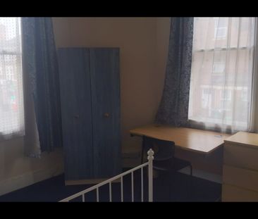 Room in a Shared House, Alfreton Road, NG7 - Photo 1