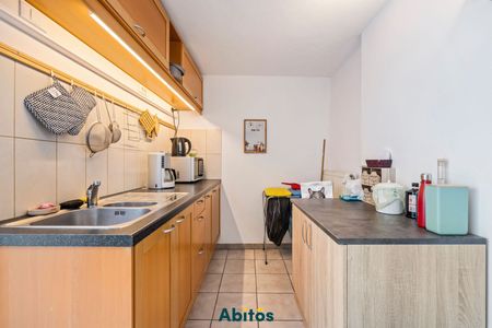 Halfopen bebouwing met drie slaapkamers ideaal voor co-housing - Photo 2