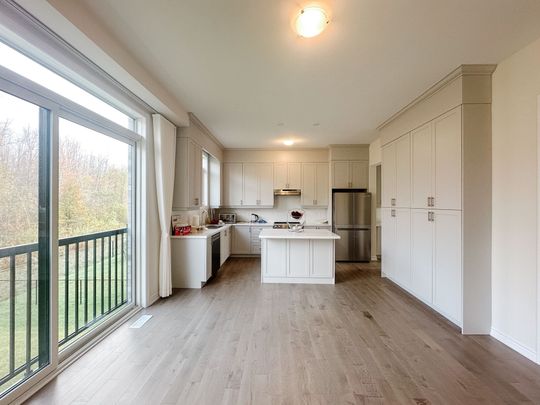 For Lease - 33 Del Ray Crescent, Wasaga Beach, Ontario - Photo 1