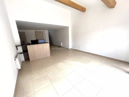 Location Maison de ville 3 pièces 71 m2 à Saint-Maximin-la-Sainte-Baume - Photo 4