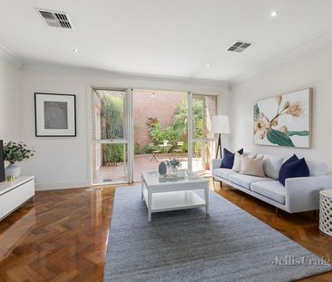 2/12 Yarrbat Avenue, Balwyn - Photo 6