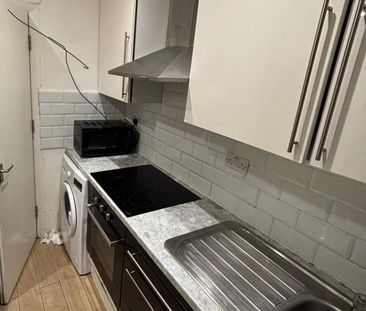 4 bedroom terraced house to rent - Photo 3