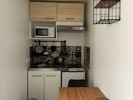 Location appartement 1 pièce, 14.33m², Rochefort - Photo 4