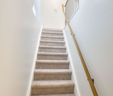 For Lease - 16 Sweetbriar Circle Unit# 1, Barrhaven, Ontario - Photo 3