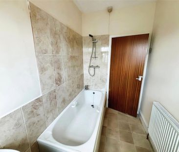 2 bedroom semi-detached house to rent - Photo 4