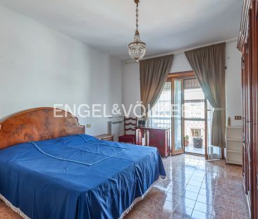 Ampio appartamento nel vivace quartiere della Garbatella - Photo 1