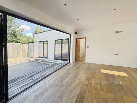 3 bedroom detached to rent Tilney road, cheltenham, GL50 - Photo 3